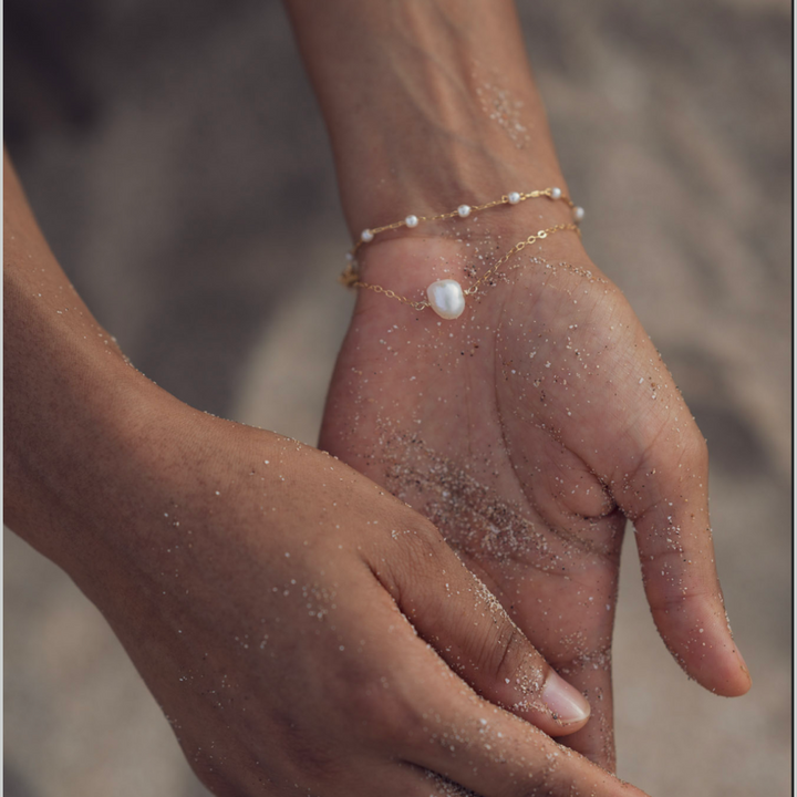 Against the Grain Pearl Bracelet