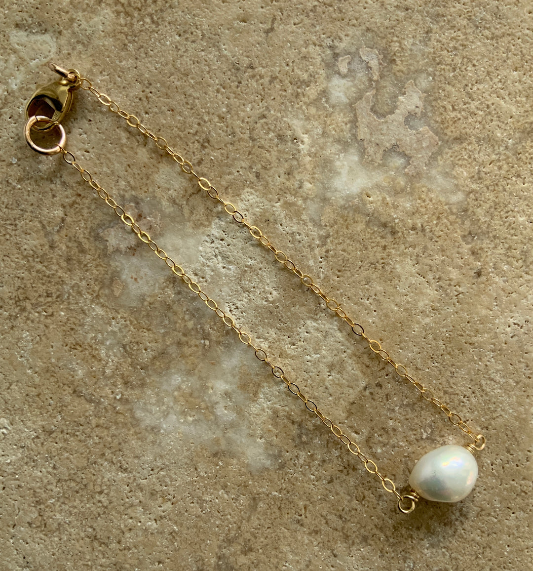 Against the Grain Pearl Bracelet